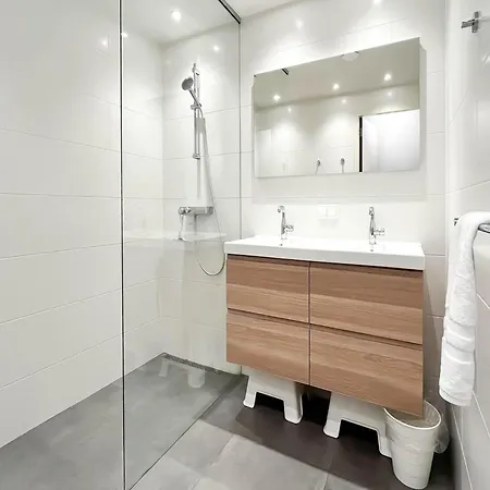 Lakefront For 6 Apartamento Uitgeest